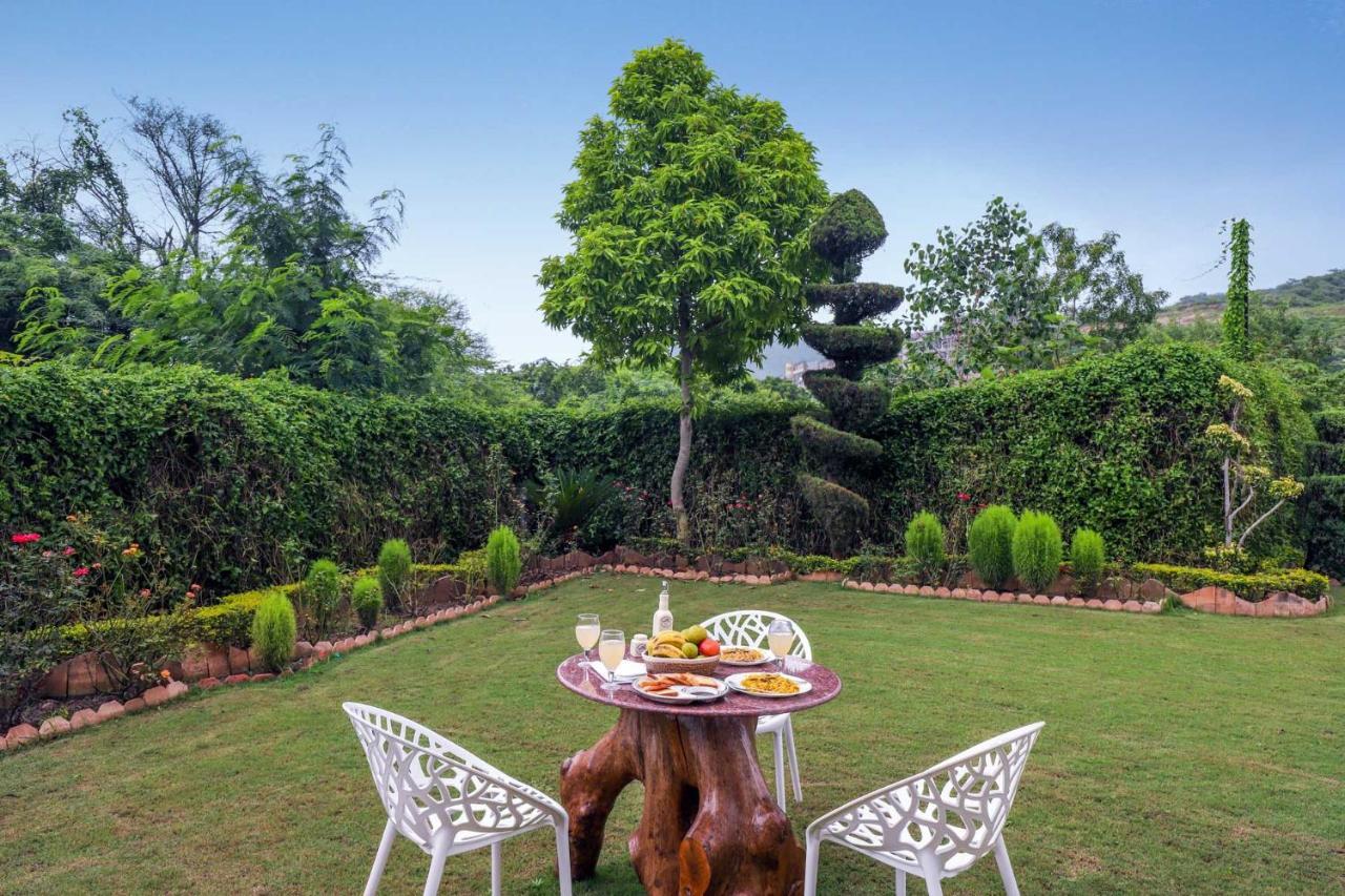 Stayvista'S Prakriti Farms With Outdoor Pool, Complimentary Breakfast And Hi-Tea Udaipur Extérieur photo