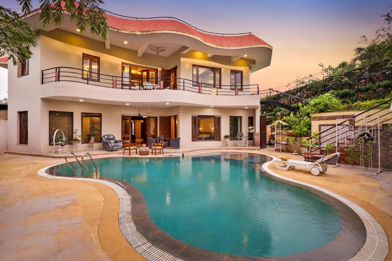 Stayvista'S Prakriti Farms With Outdoor Pool, Complimentary Breakfast And Hi-Tea Udaipur Extérieur photo